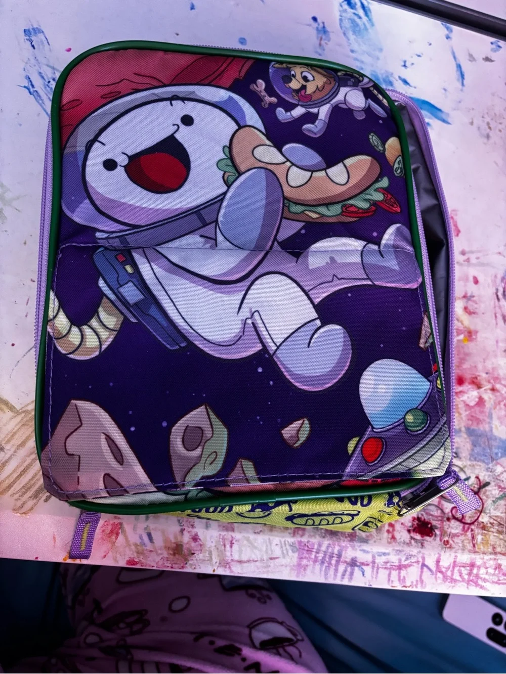 Odd1sout lunchbox with reversible front image